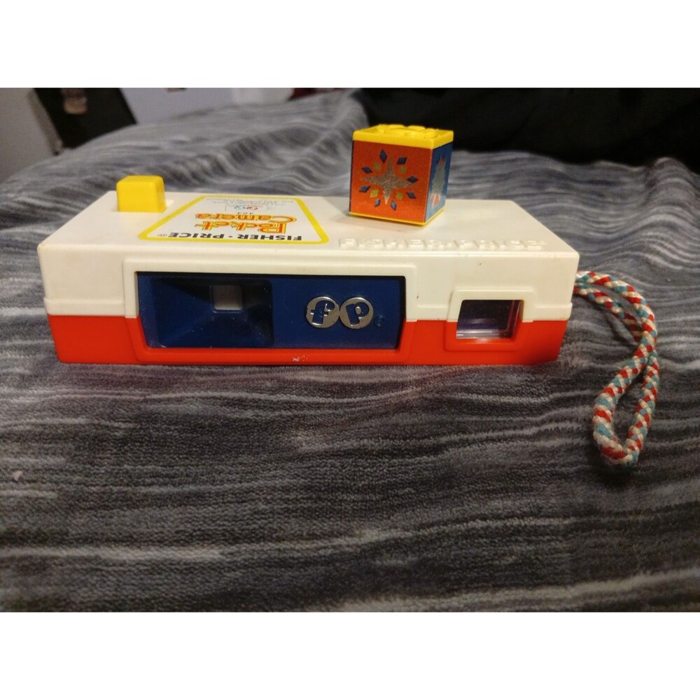 Fisher Price Toy POCKET CAMERA Vintage 1974 464 "A Trip To The Zoo" View Finder